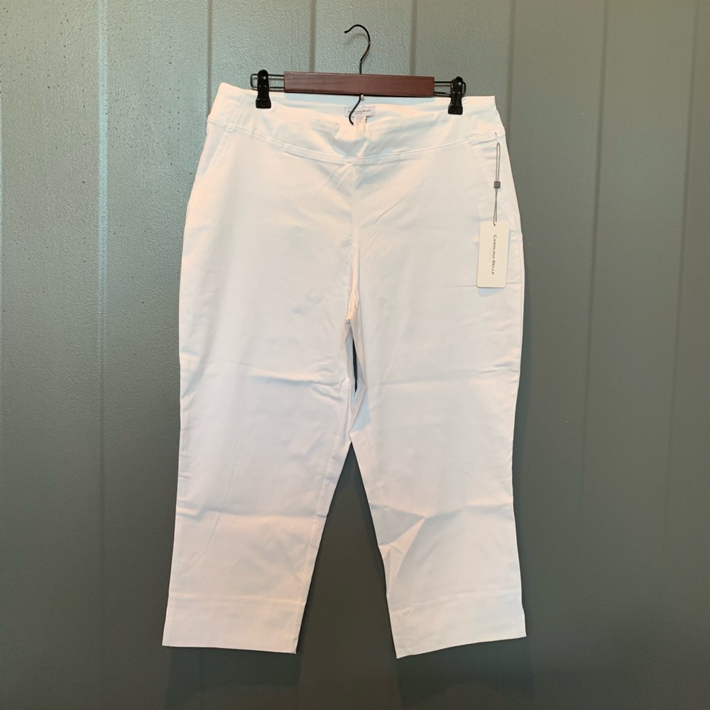 CBM Women's Plus White Pull On Capri Trouser